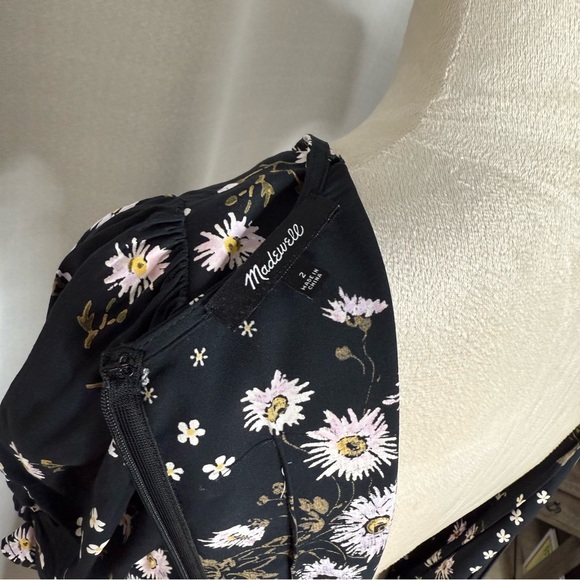 Madewell Puff-Sleeve Wrap-Front Midi Dress in Polka Daisies - Picture 8 of 8